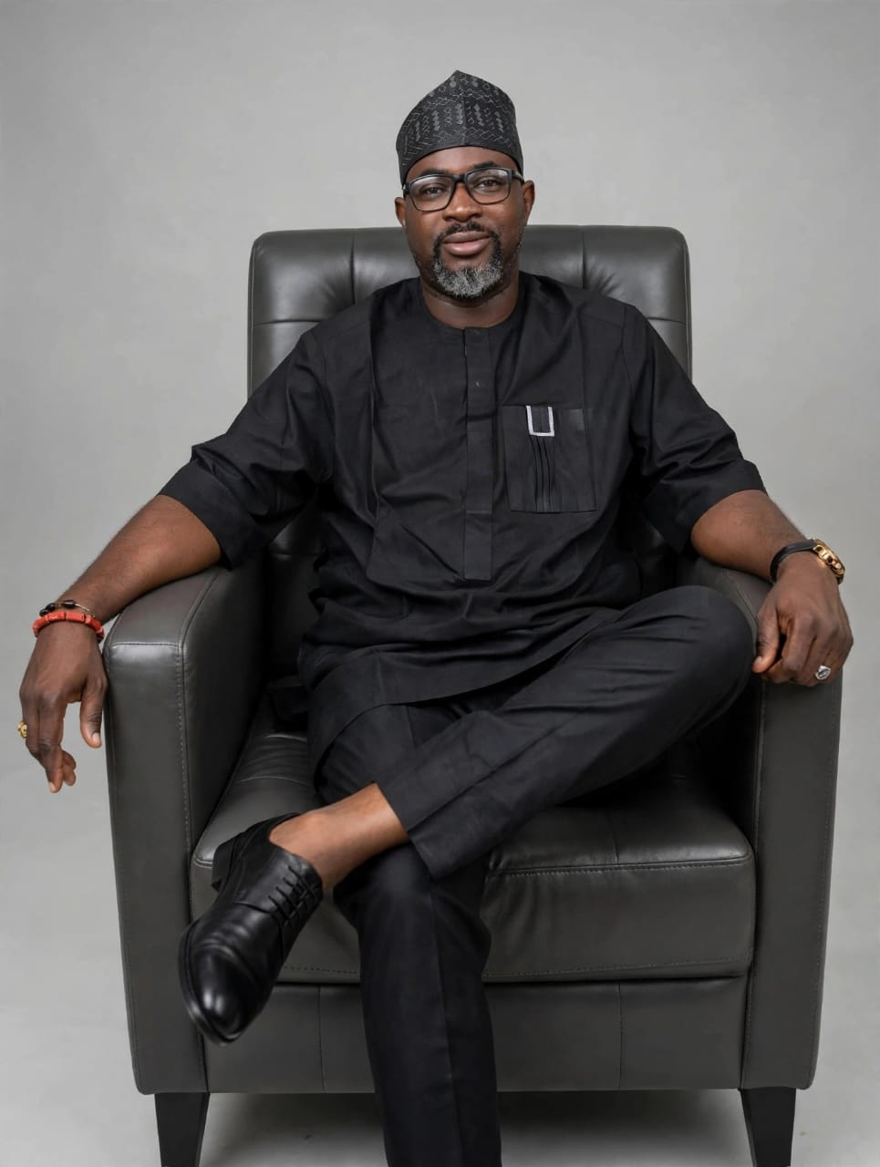 Executive Lounge Portrait in Black Senator Attire